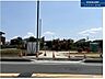 外観：前面道路含む現地写真