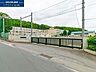 周辺：八王子市立加住中学校 341m