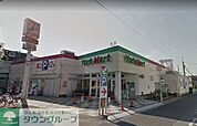 ヨークマート大宮南中野店 徒歩11分。スーパー 870m