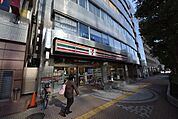 セブンイレブン大宮ソニックシティ前店 549m