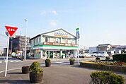 ファミリーマート土呂駅前店 515m