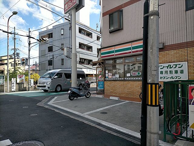 7 / 15
