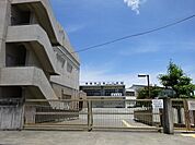 青梅市立第二小学校良く考える子思いやりのある子やりぬく子　自校給食 1768m