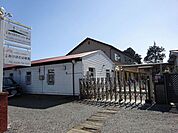 青梅あけぼの幼稚園2歳〜クラスがあり、お子様の全人格を育てる教育の場をモットーに、発達特性をもったお子様のための個別クラスもあるのが特徴。お弁当給食や送迎のサポート等も充実している。 7780m