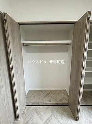 納戸収納：パイ...
