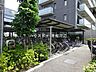 その他：駐輪場：駐輪場には屋根が付いています。大切な愛車も雨から守ってくれます。
