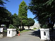 青梅市立第三中学校未来に向けての合言葉～君の勇気と行動で心は救える～ 2930m