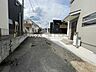 その他：【西側 前面道路】幅員約3m以下の前面道路です。大型車が入ってこれないので、騒音などの心配はありません。