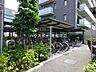 その他：駐輪場：駐輪場には屋根が付いています。大切な愛車も雨から守ってくれます。