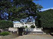 青梅市立第三小学校児童の「会社」製作タオルの販売など起業家教育の実施　1学年3〜4クラス　特別支援学級あり 420m