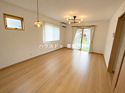 青梅市勝沼2丁目:リビング