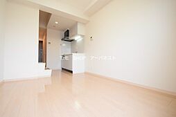 ヴォーガコルテ多摩川III 5階2Kのリビング/ダイニング