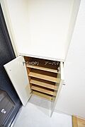 同物件別部屋の室内写真です