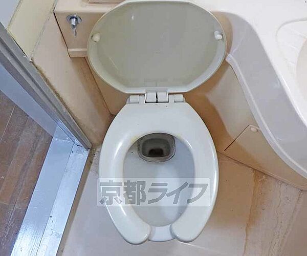 画像6:シンプルなトイレです。