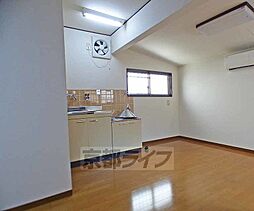 京都市営烏丸線 国際会館駅 徒歩13分の賃貸アパート 2階1Kのリビング/ダイニング