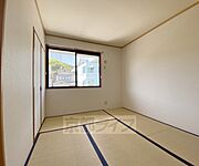 別方向から見た和室です。
