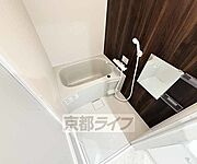 鏡のついた便利なお風呂
