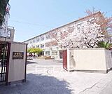 修学院中学校まで1200m