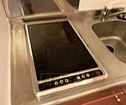 お掃除のしやすいＩＨコンロです・