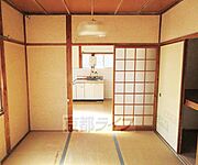静かな室内です