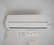 リビングのエアコンです。