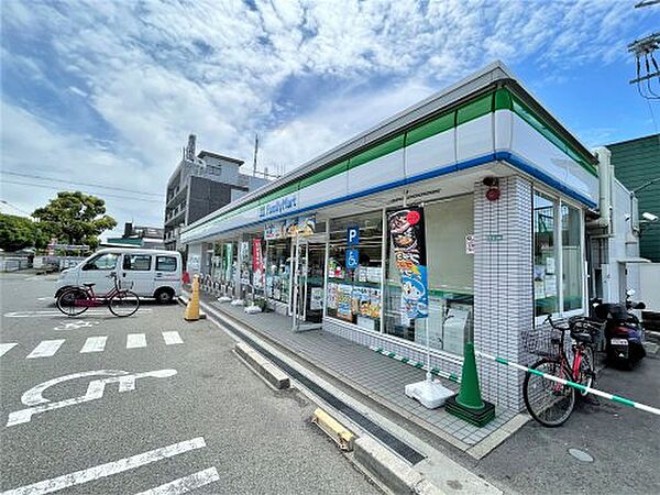 画像25:【コンビニエンスストア】ファミリーマート 堺大泉緑地店まで149ｍ
