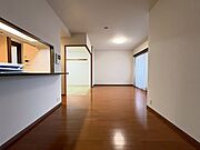 大き目の家具をおいてもゆったりとした動線を確保できます。