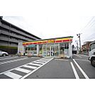 コンビニ「デイリーヤマザキ広島戸坂中町店まで270ｍ」