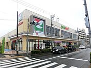 ヨークマート 283m