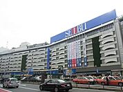 西武池袋本店別館 745m