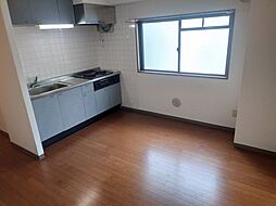 第一真ビル 301 3階2DKのリビング/ダイニング