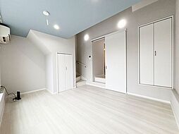 LA PRIMAVERA 101 1階1Kのリビング/ダイニング