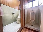 男性用トイレがあれば、通常の洋式トイレの汚れ防止になりますね◎