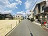 外観：見通しの良い直線道路。毎日の駐車も安心です！