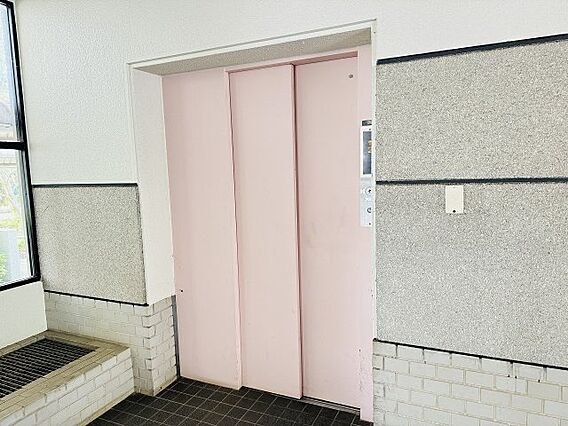 〜エレベーター...