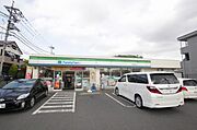 ファミリーマート町田本町田店まで約725ｍ