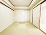 室内：お気軽にお問い合わせください。