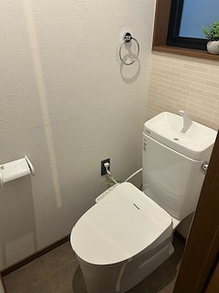 トイレを拡大表示