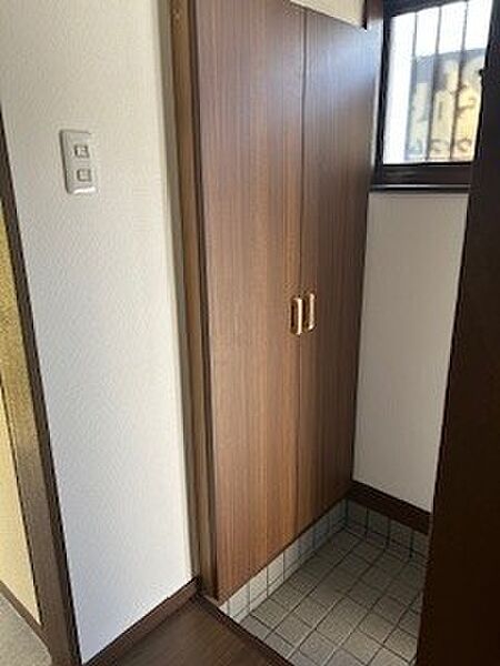 玄関を拡大表示