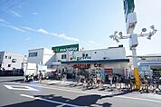 マルエツ東大宮店 405m