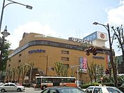 丸広百貨店上尾店 473m