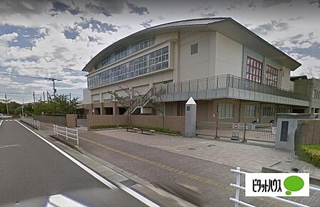 小学校「木更津市立木更津第一小学校まで1368m」