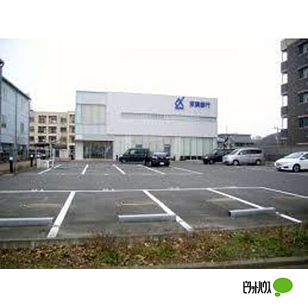 銀行「京葉銀行木更津支店まで196m」