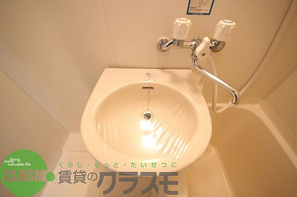 画像19:ゆったりとスペースのある洗面所