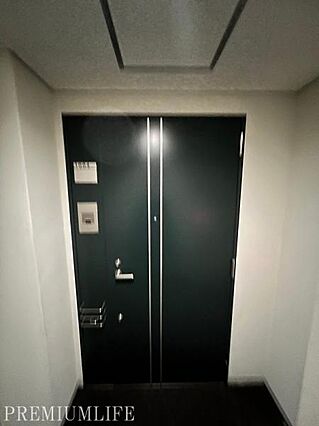 玄関前も綺麗に...