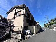 南側はひな壇となっており、陽当り・通風良好、開放感もございます。
