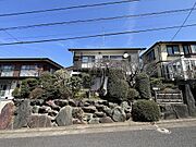 小中学校が徒歩10分圏内に揃い子育て世帯にも嬉しい住環境です。(2026年3月撮影)