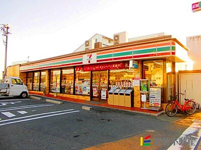 周辺：セブンイレブン 九産大前店 