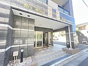 マンションの顔でもある、高級感漂うエントランス。