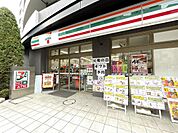 1階にはセブン-イレブン 池袋２丁目東店がございます